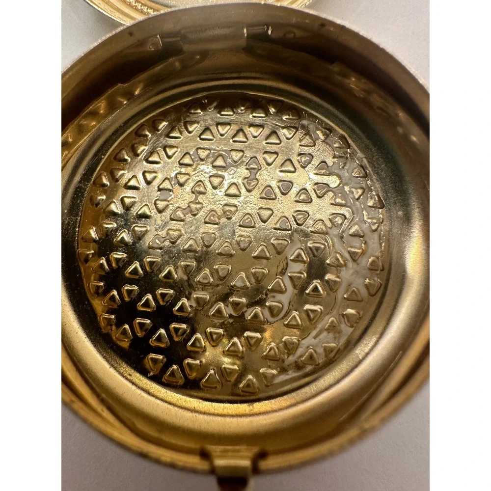 Vintage Fleur-de-Lis Brass & Silver-Tone Pill Box Ornate Metal Snuff/Trinket‎ 2